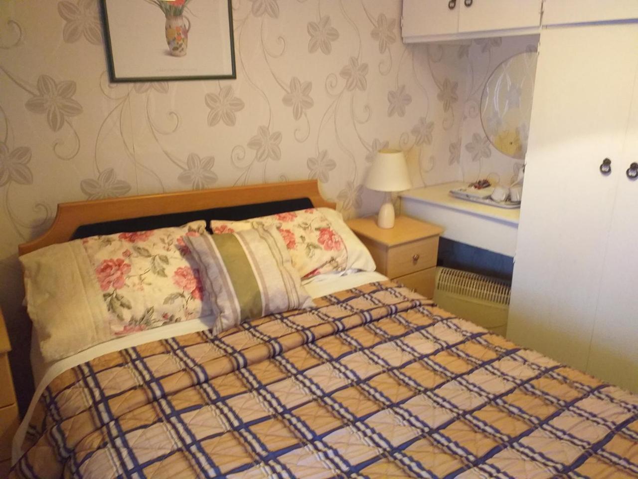 Dessie Imperial Bed & Breakfast Kilkenny